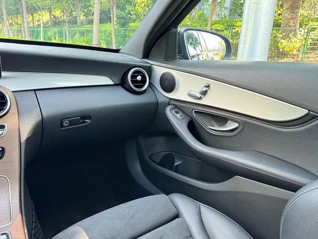 Mercedes-Benz C-Class 2020 — фото 10