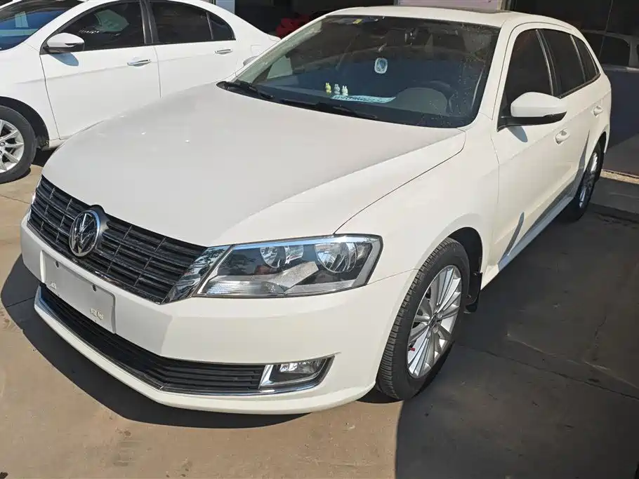 Volkswagen Gran Lavida 2015
