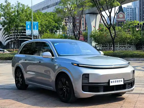 Li Auto L8 2023