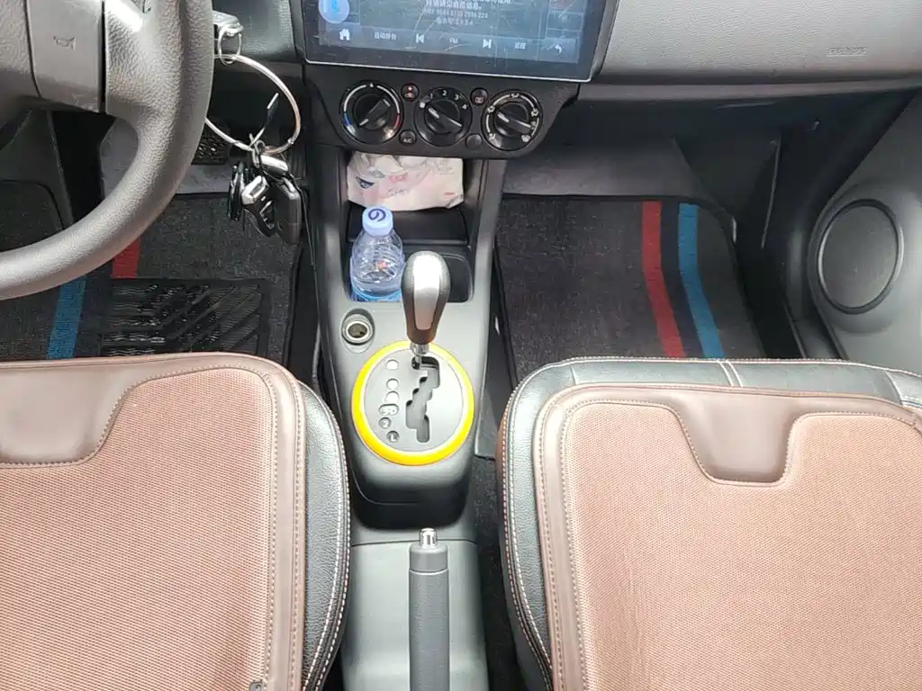 Suzuki Swift 2018 — фото 14