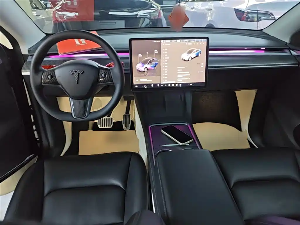 Tesla Model Y 2023 — фото 10