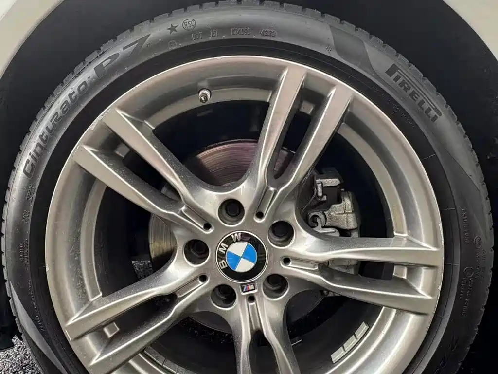 BMW 3 Series 2019 — фото 15