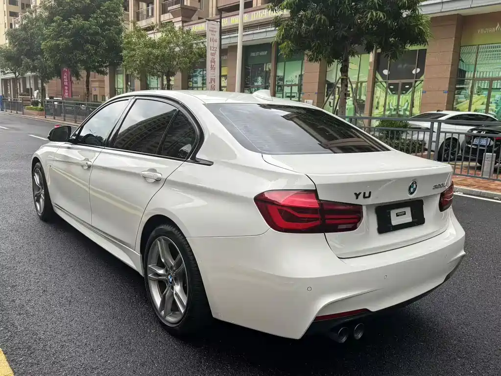 BMW 3 Series 2019 — фото 7