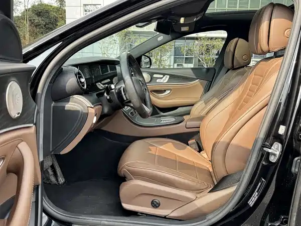 Mercedes-Benz E-Class 2022