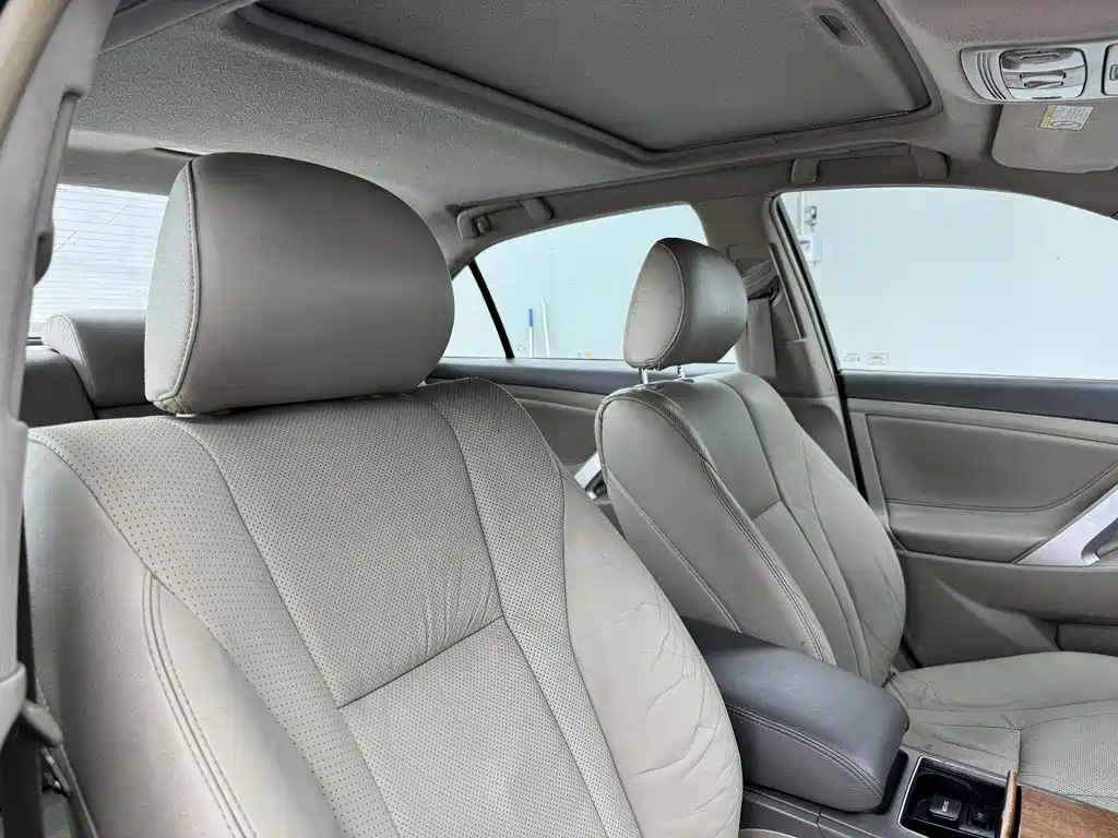 Toyota Camry 2009 — фото 21