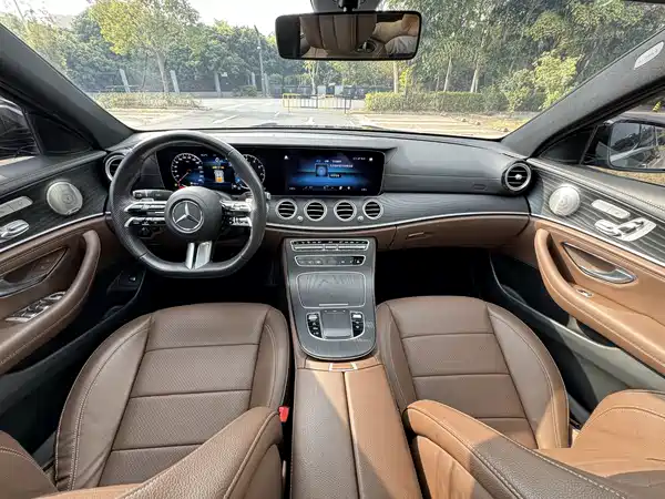 Mercedes-Benz E-Class 2022