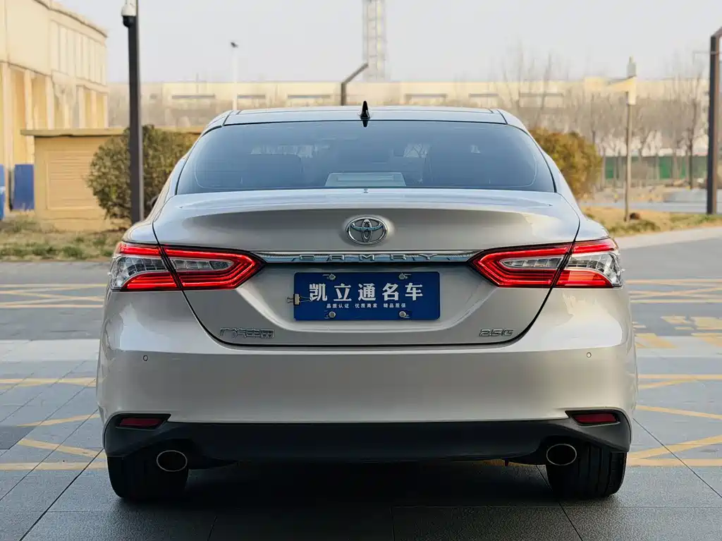 Toyota Camry 2021 — фото 5