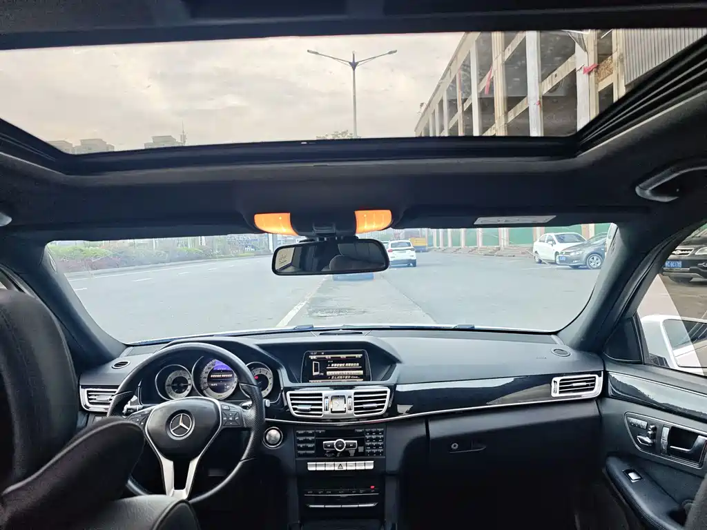 Mercedes-Benz E-Class 2015 — фото 9