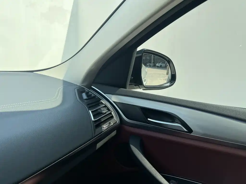 BMW X4 2022 — фото 12