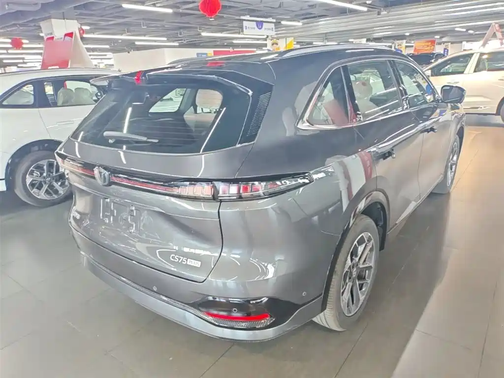 Changan CS75 PLUS 2026 — фото 7