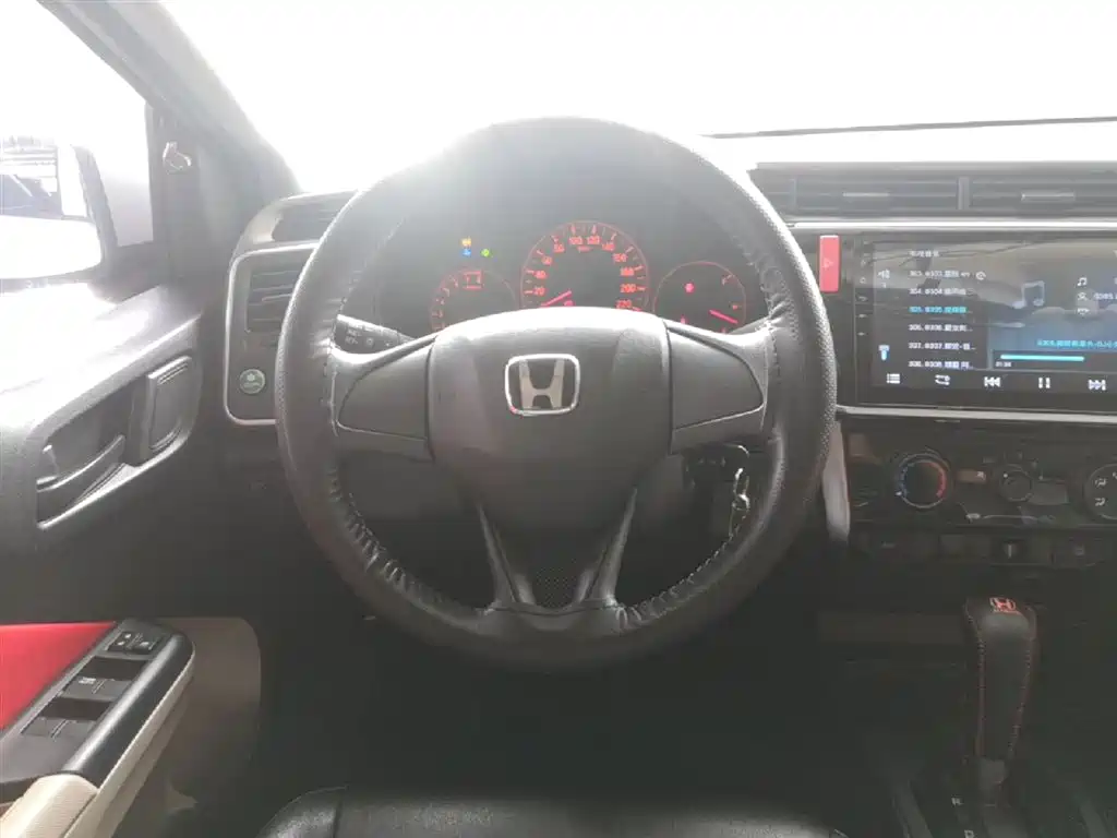 Honda City 2017 — фото 11
