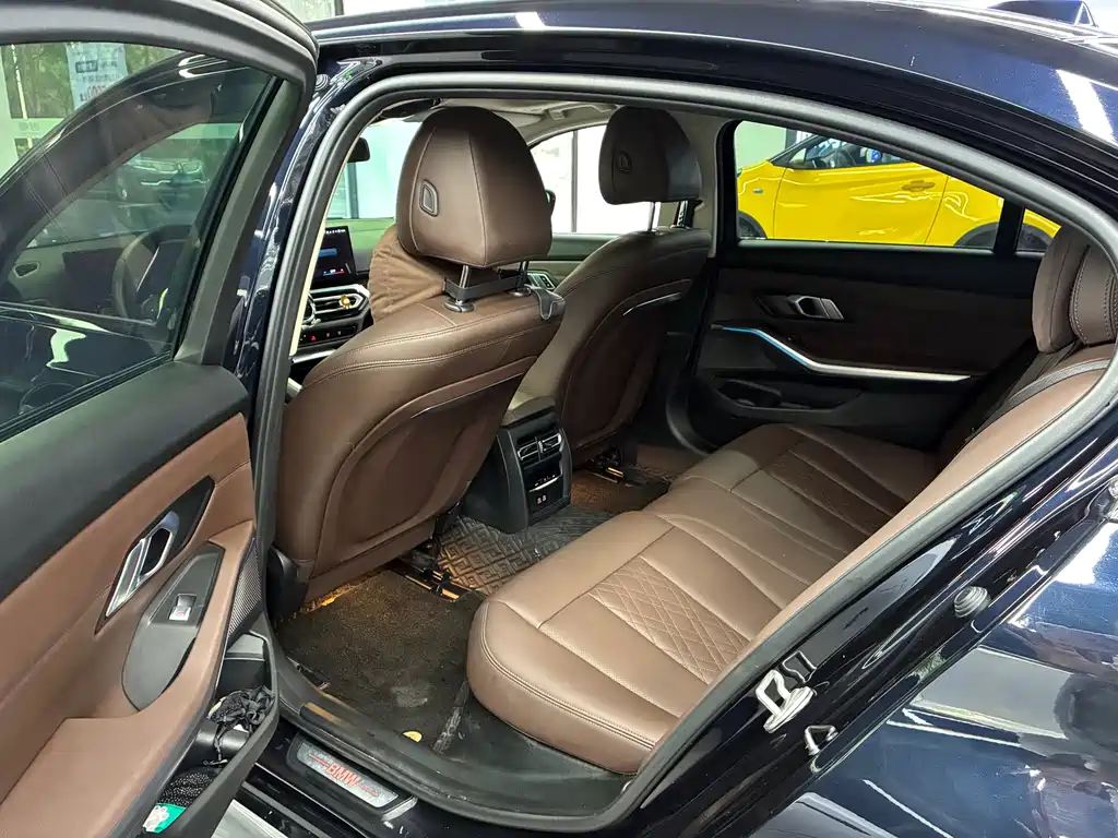 BMW i3 2023