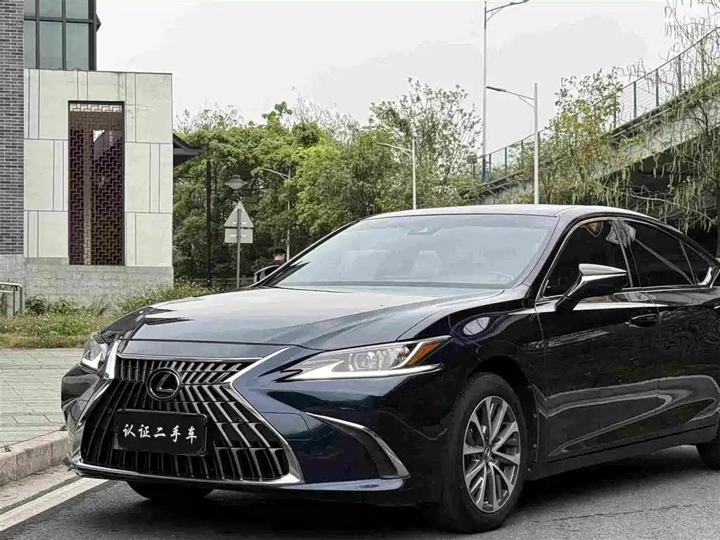 Lexus ES 2023 — фото 13