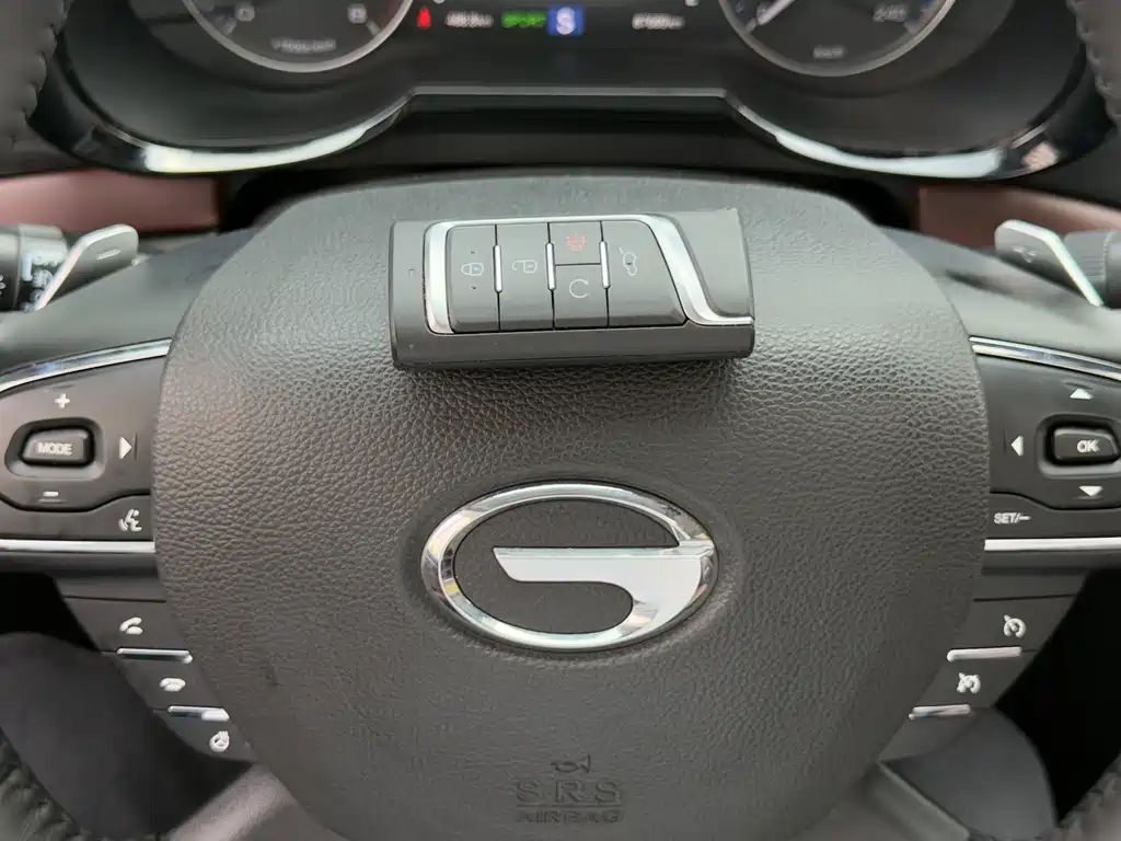 GAC Motor Trumpchi GS8 2019 — фото 29