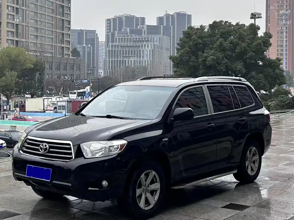 Toyota Highlander 2011 — фото 1