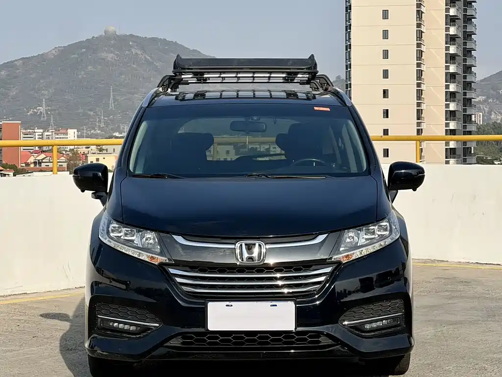 Honda Odyssey 2019 — фото 2