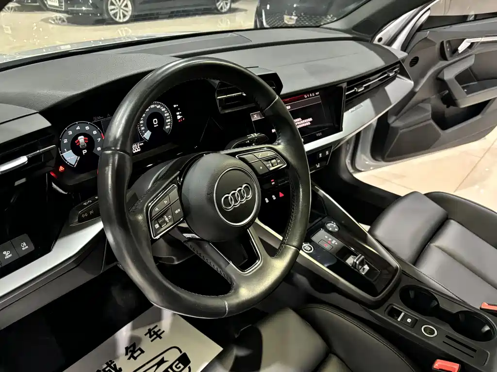 Audi A3 2021 — фото 14