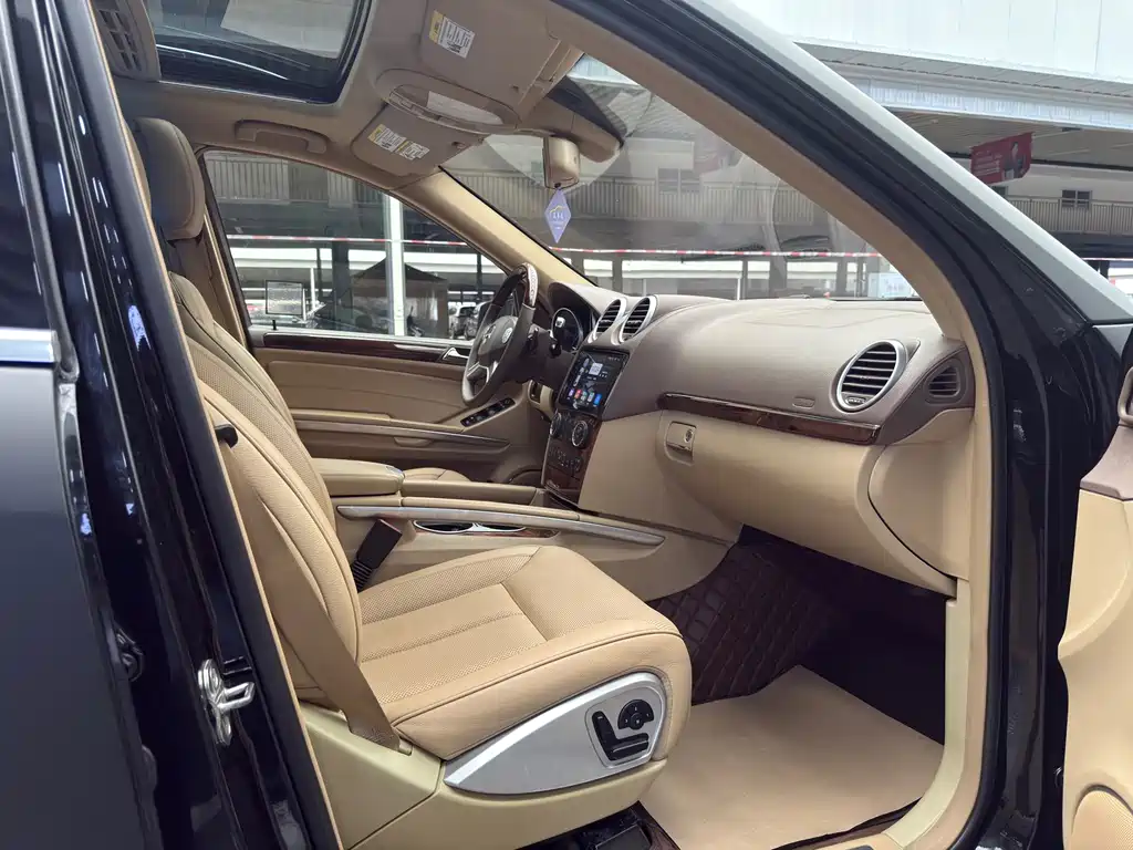 Mercedes-Benz GL-Class 2011 — фото 20