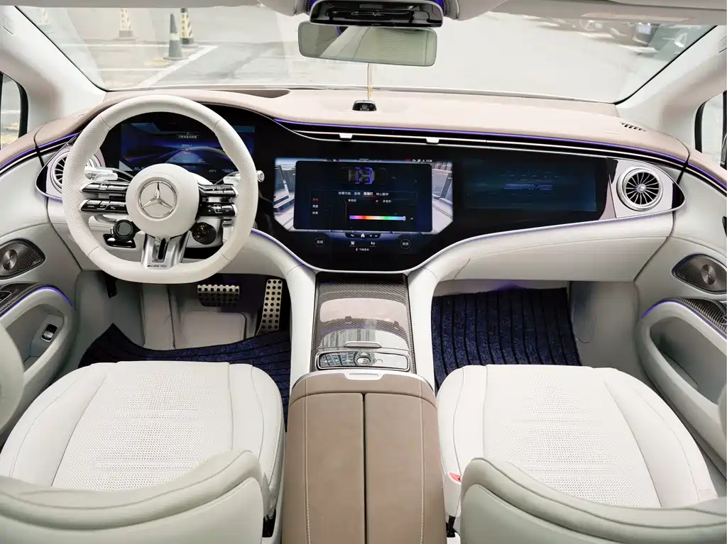 Mercedes-Benz EQS AMG 2024 — фото 13