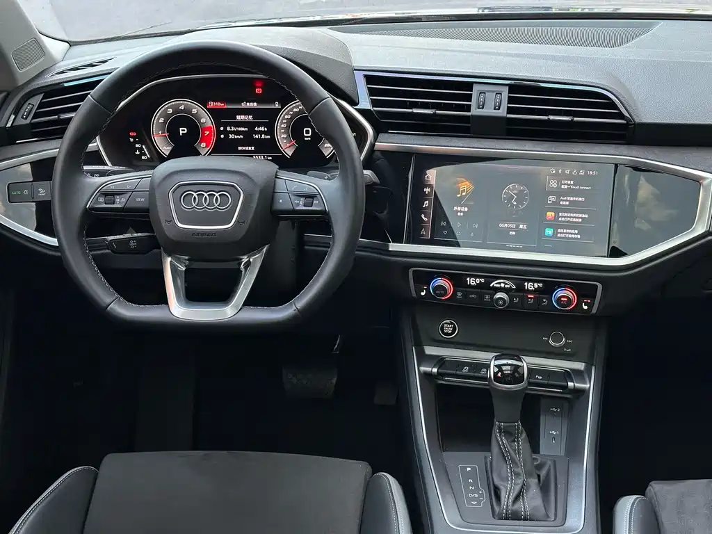 Audi Q3 2023 — фото 13