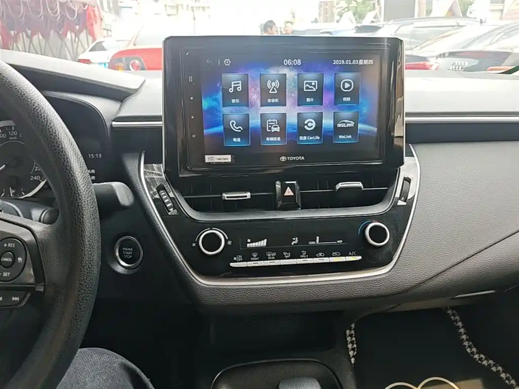 Toyota Corolla 2019 — фото 13