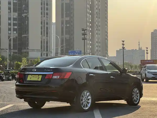 GAC Trumpchi GA5 2012