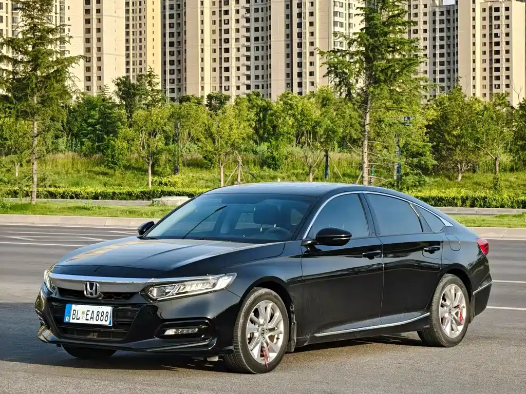 Honda Accord 2021 — фото 1