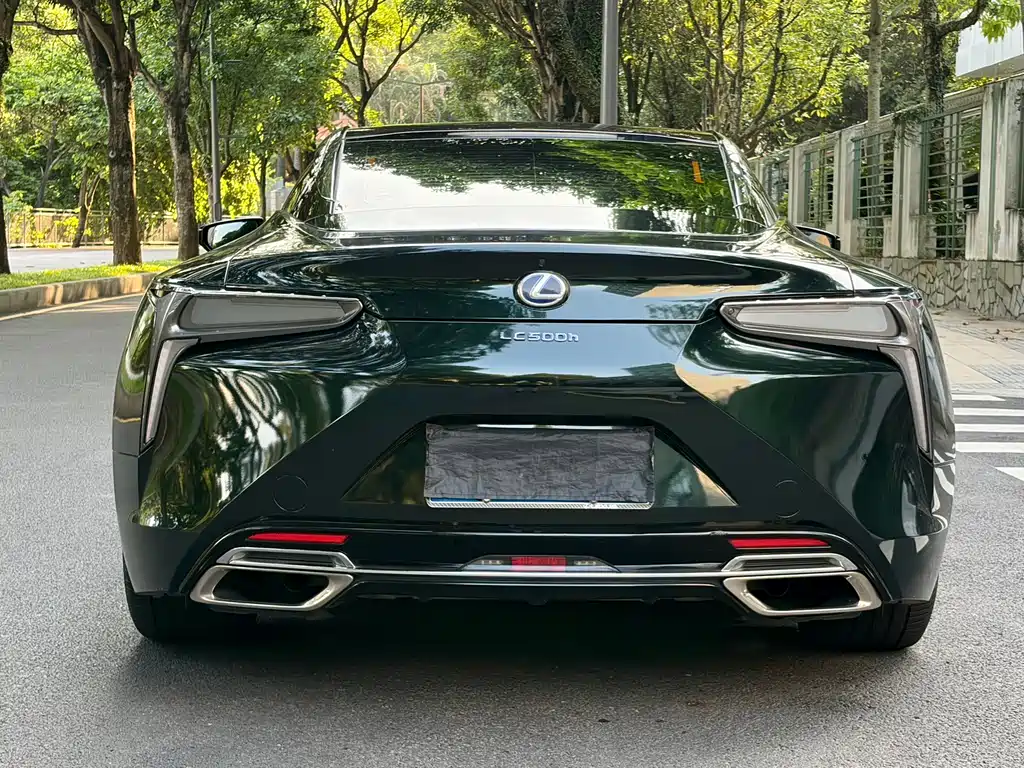 Lexus LC 2018 — фото 18
