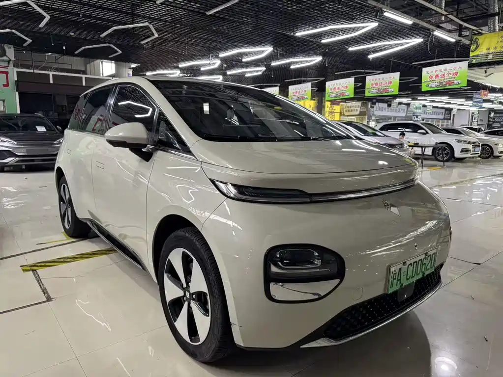 Baojun Clouds 2023