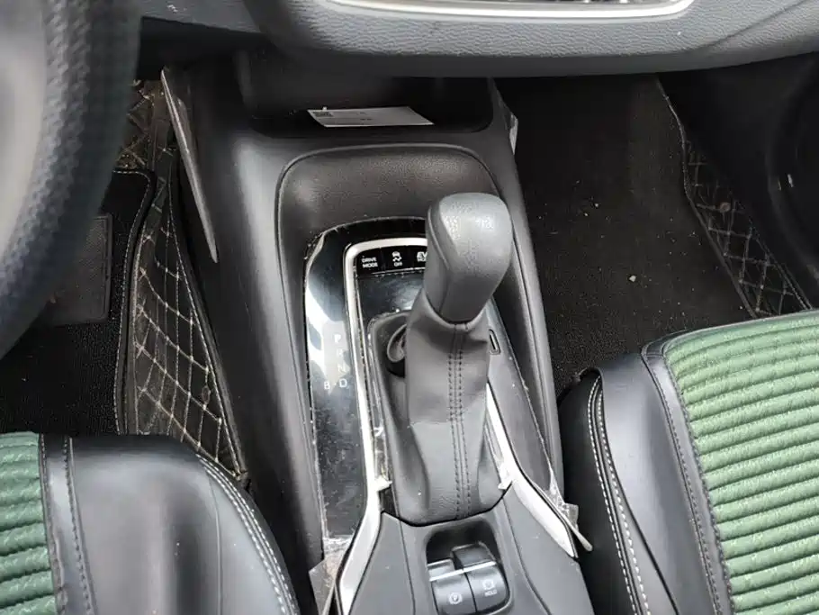 Toyota Corolla 2023 — фото 16