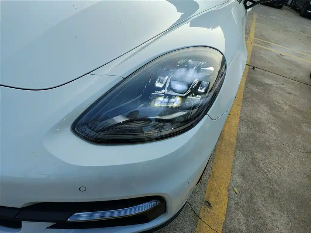 Porsche Panamera 2018 — фото 18