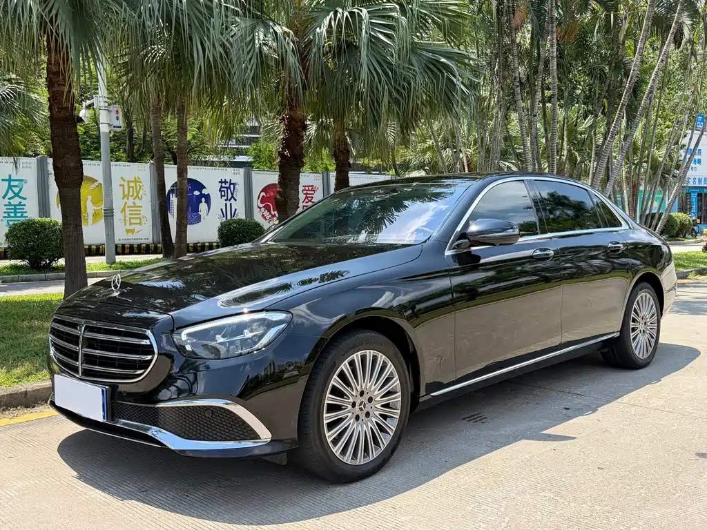 Mercedes-Benz E-Class 2022