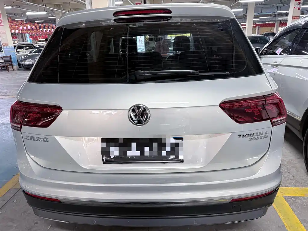 Volkswagen Tiguan L 2017 — фото 18