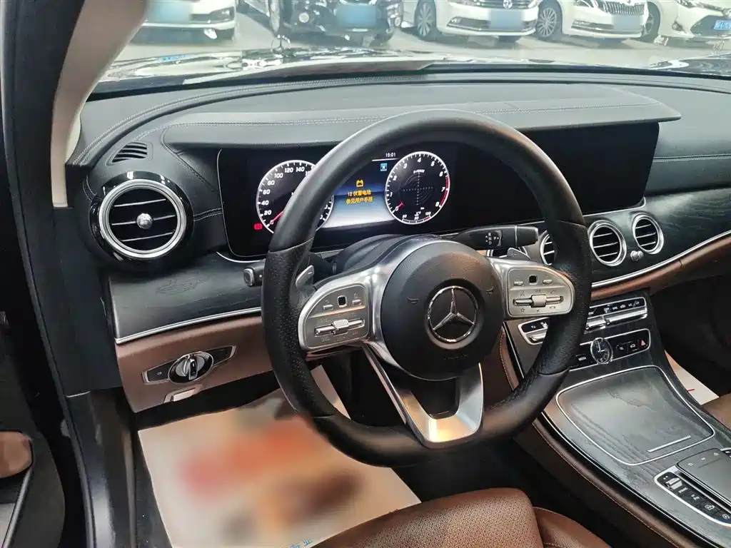 Mercedes-Benz E-Class 2019 — фото 9