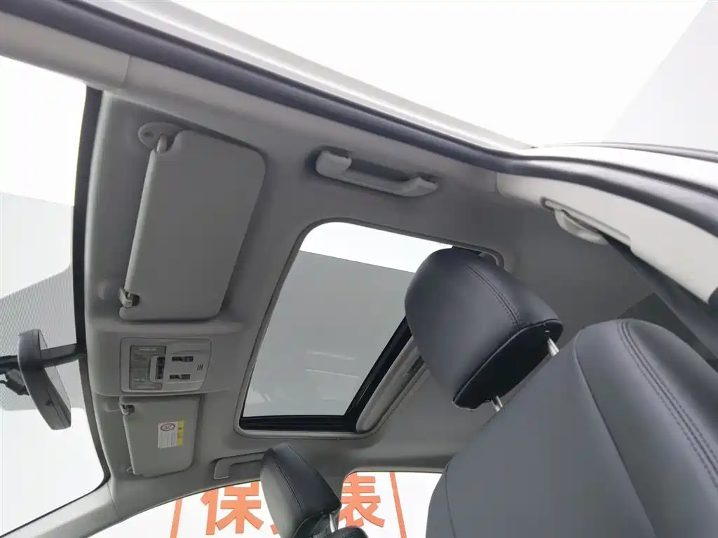 Toyota RAV4 2019 — фото 14