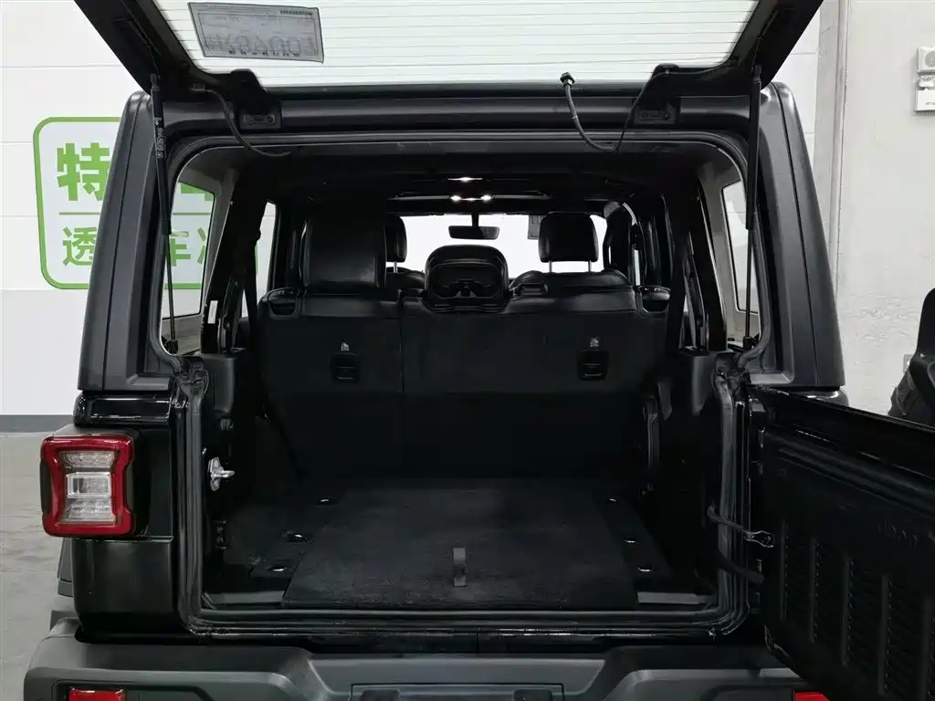 Jeep Wrangler 2024 — фото 16