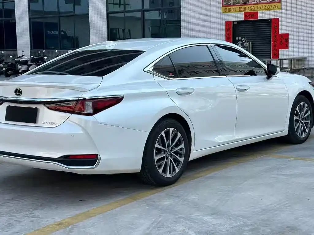 Lexus ES 2020 — фото 4