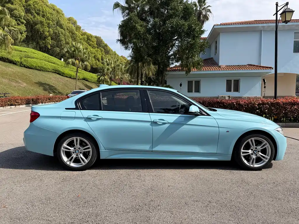 BMW 3 Series 2019 — фото 8