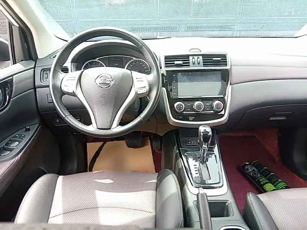Nissan Tiida 2020 — фото 11