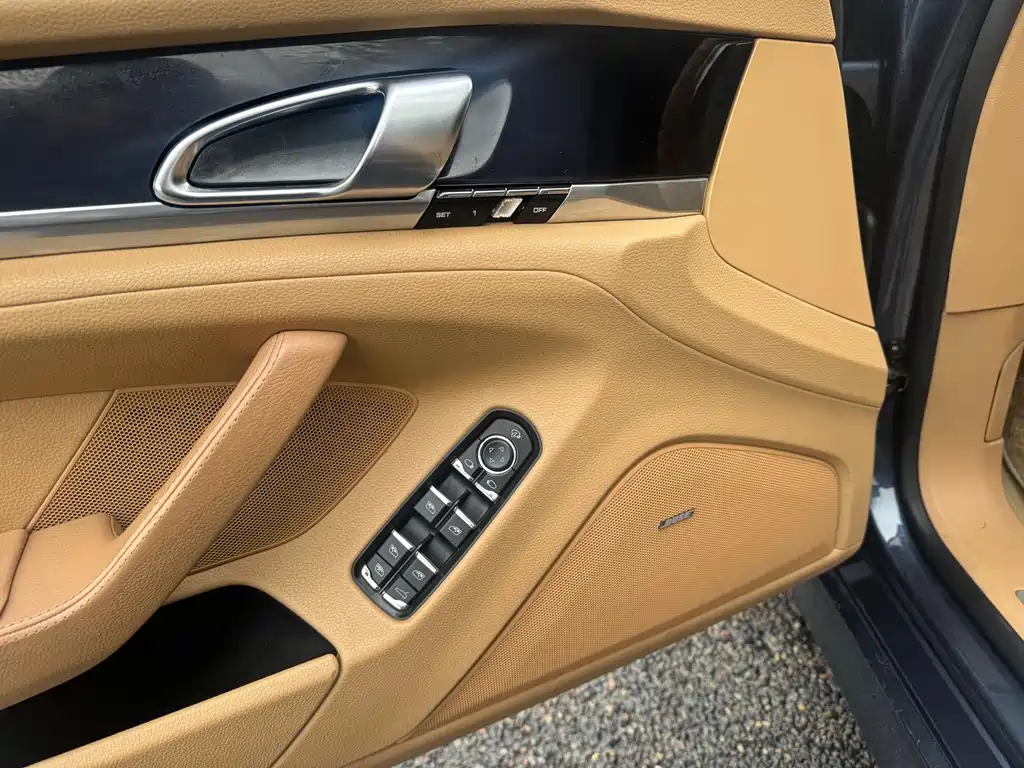 Porsche Panamera 2014 — фото 14