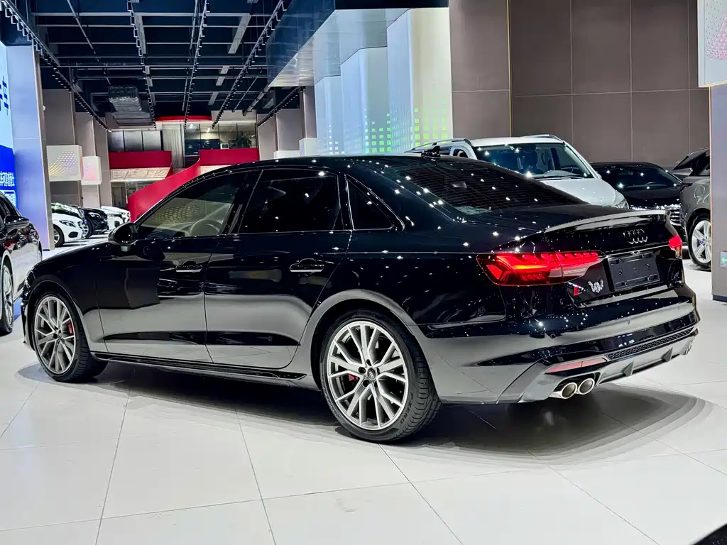 Audi S4 2023 — фото 7