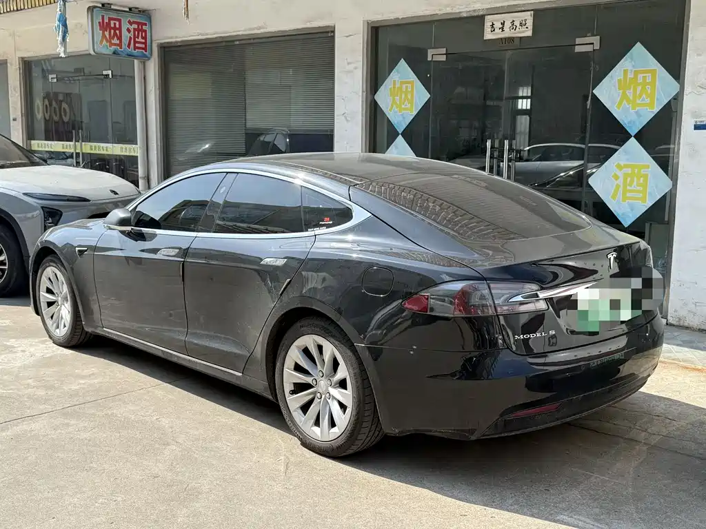 Tesla Model S 2019 — фото 3