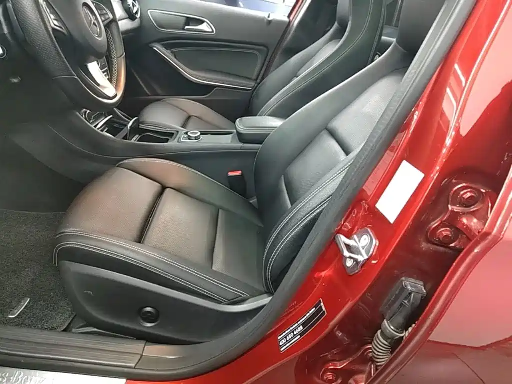 Mercedes-Benz GLA 2018 — фото 15