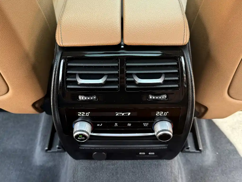 BMW 6 Series GT 2022 — фото 12