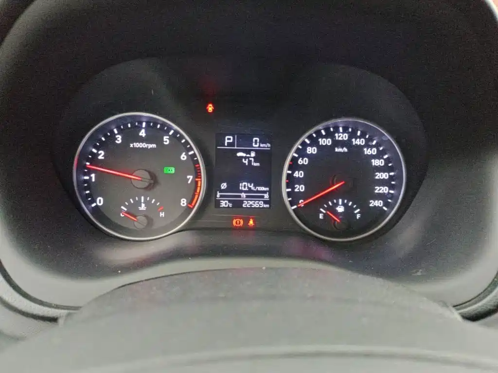 Hyundai Elantra 2021 — фото 12
