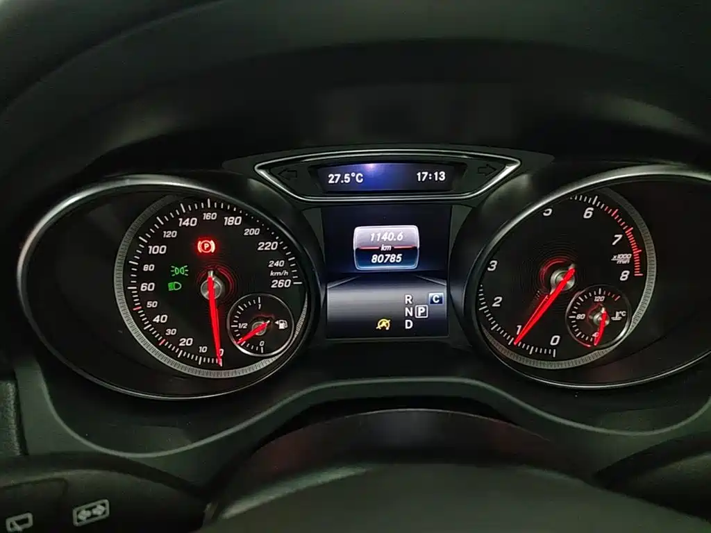 Mercedes-Benz GLA 2018 — фото 12