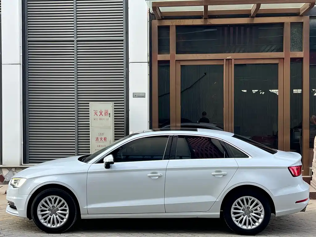 Audi A3 2015 — фото 10