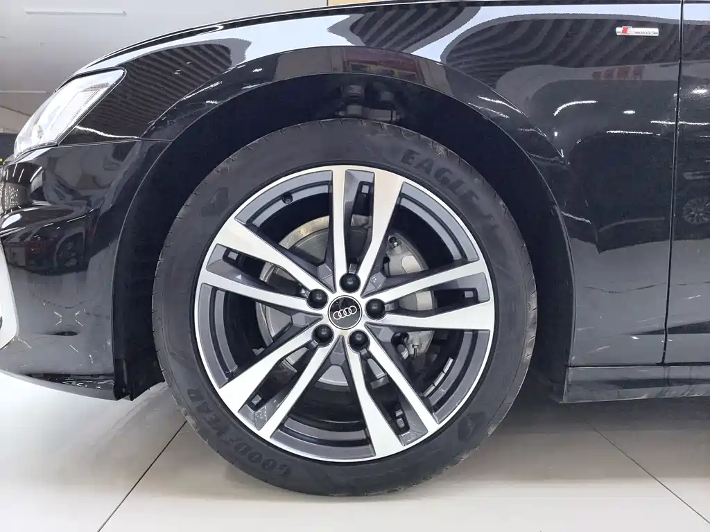 Audi A6L 2025 — фото 17