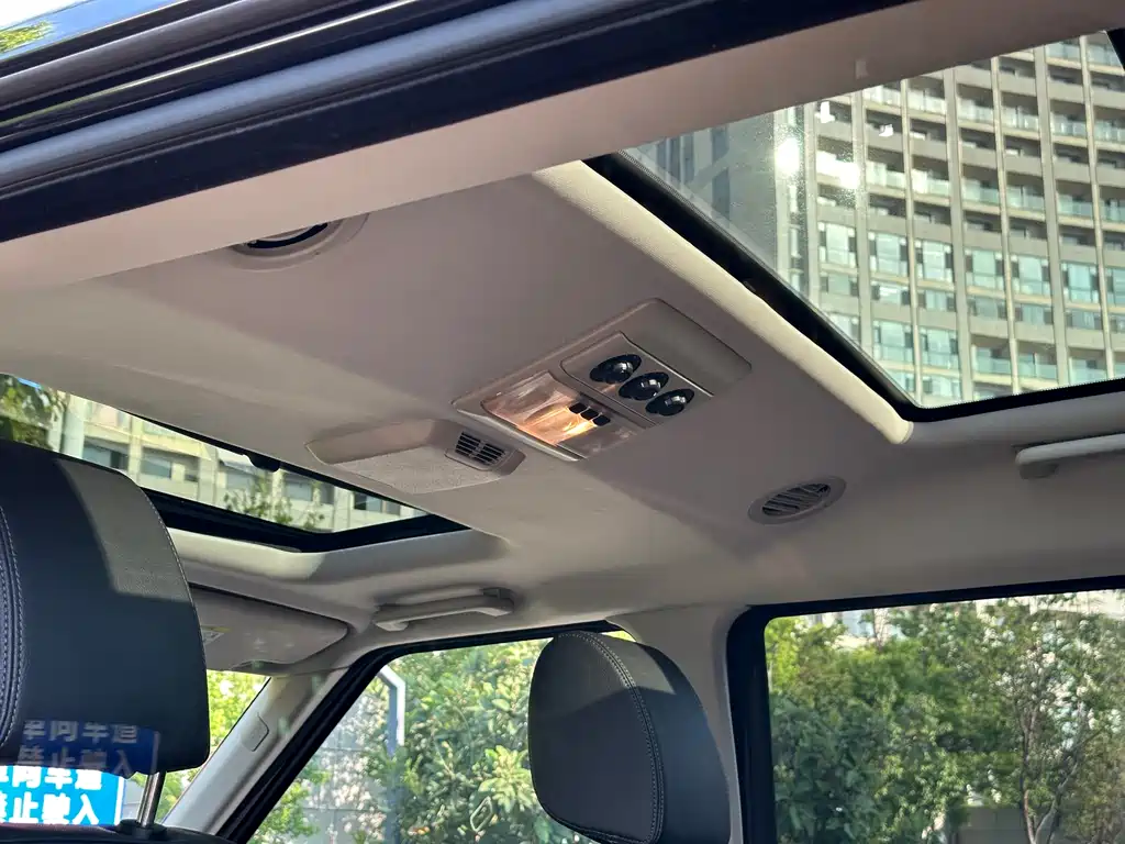 Land Rover Discovery 2013 — фото 21