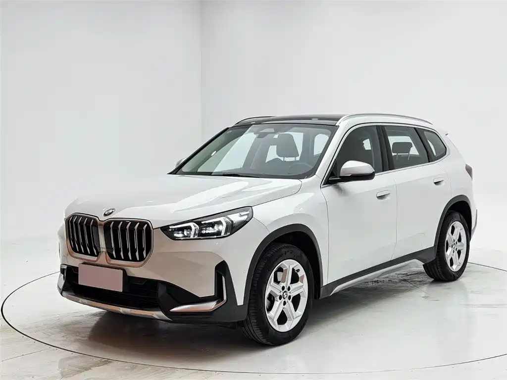BMW X1 2023 — фото 1